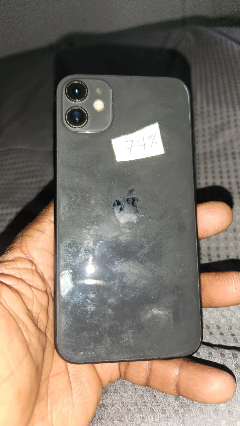 Apple iPhone 11 Unlocked 71% Clean $159 - photo 3