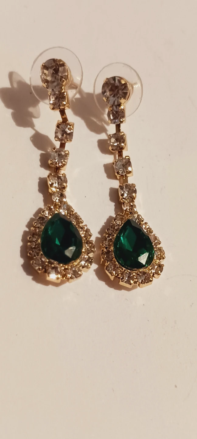 New !! Gold-tone Dangle Earrings w/Emerald Green Crystals