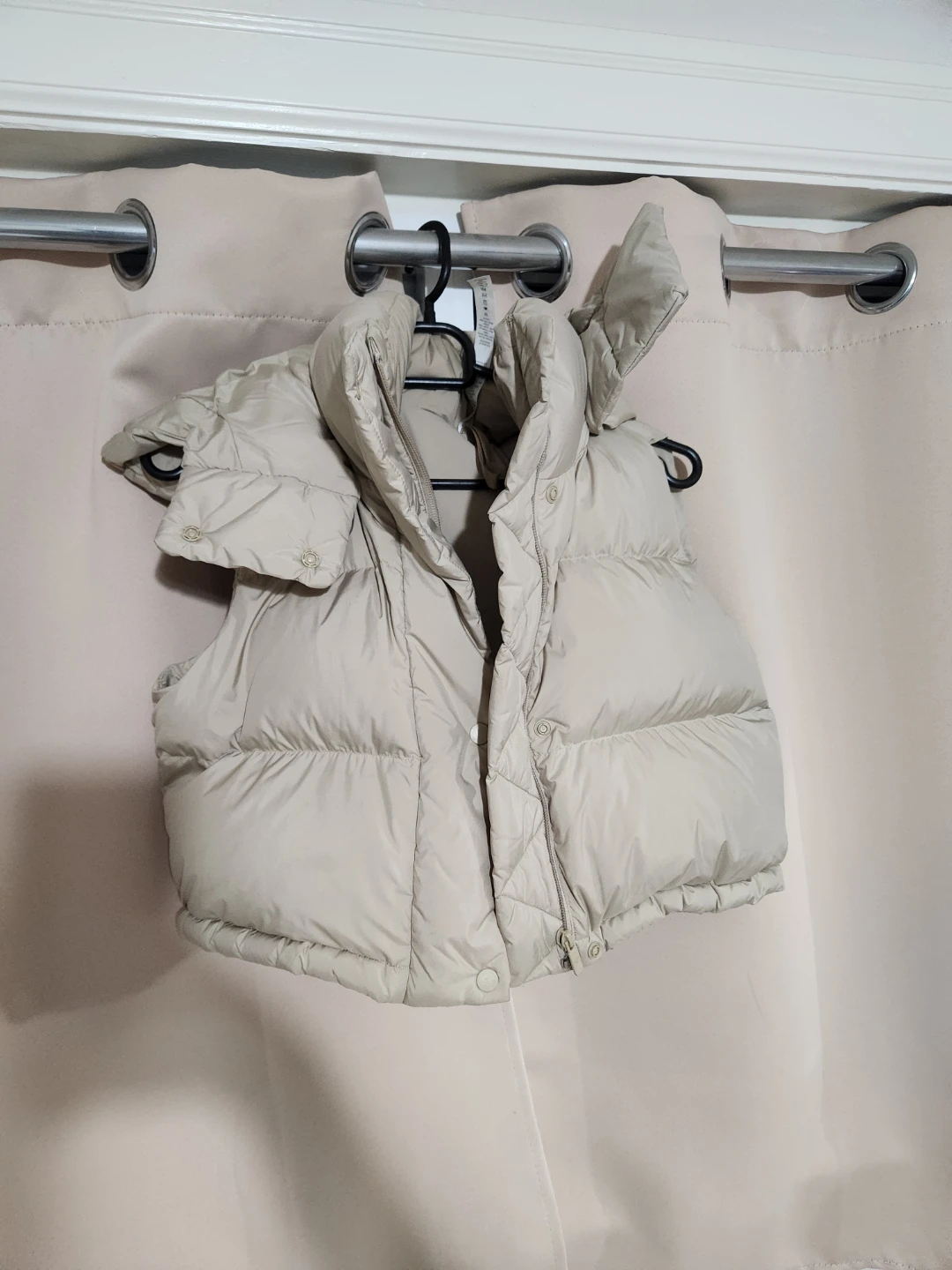 Lululemon Crop Down Vest Size 4 Tan