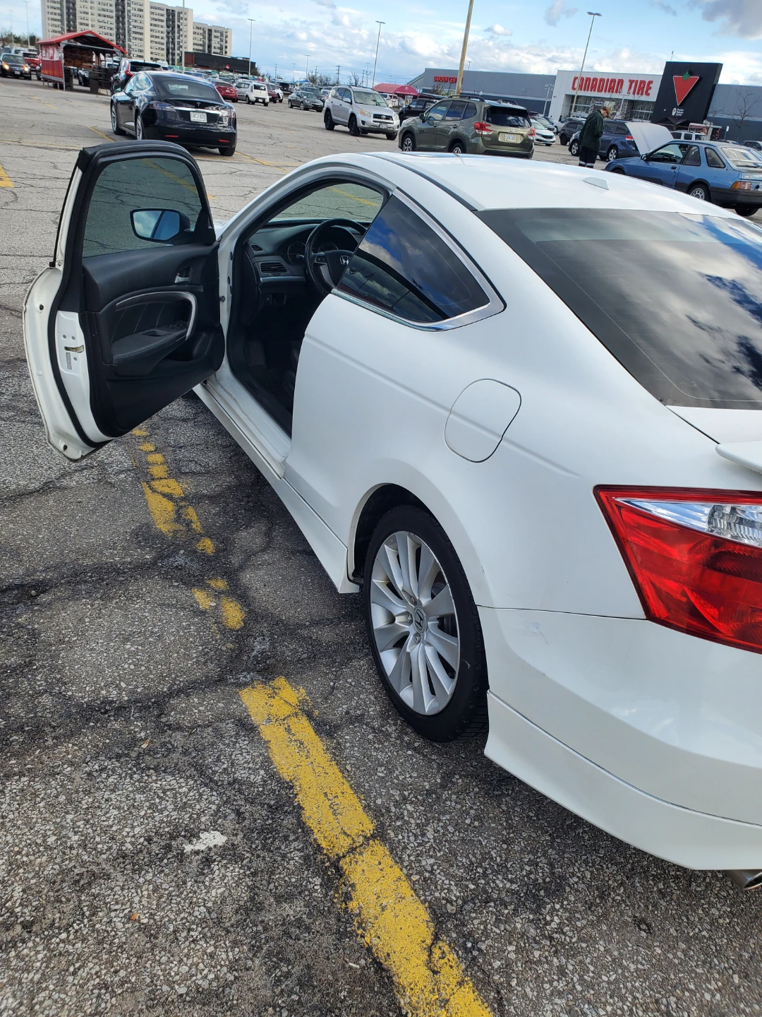 White Honda Accord Coupe 2008 - photo 2