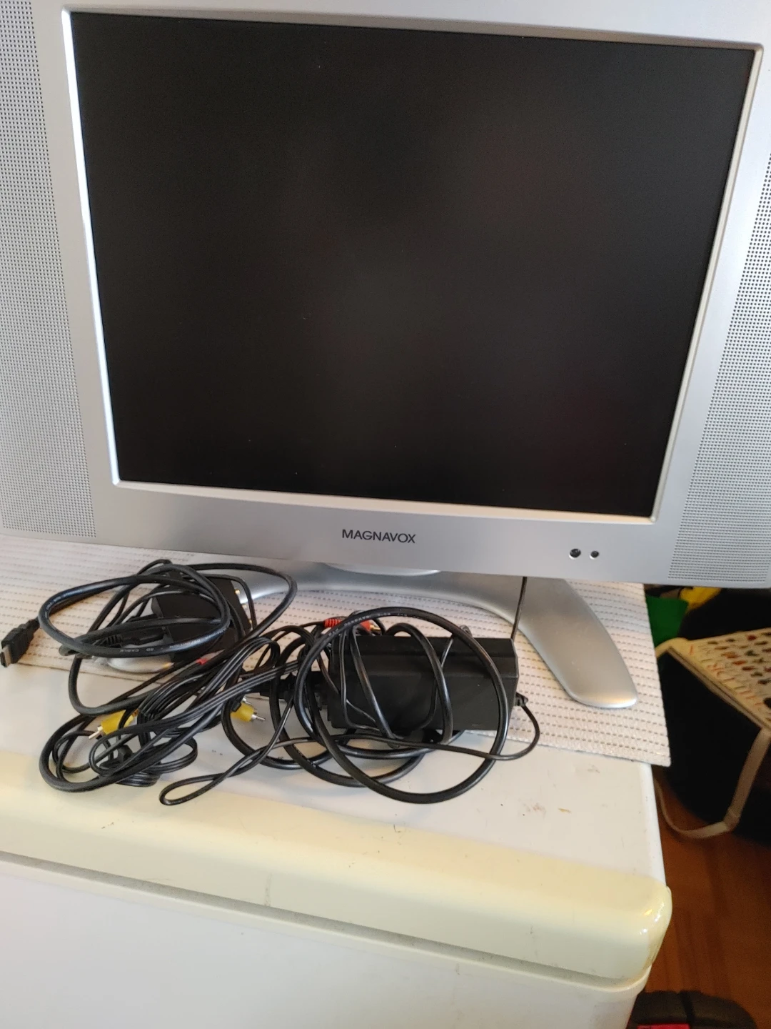 Magnavox CRT Television with Accessories - photo 3