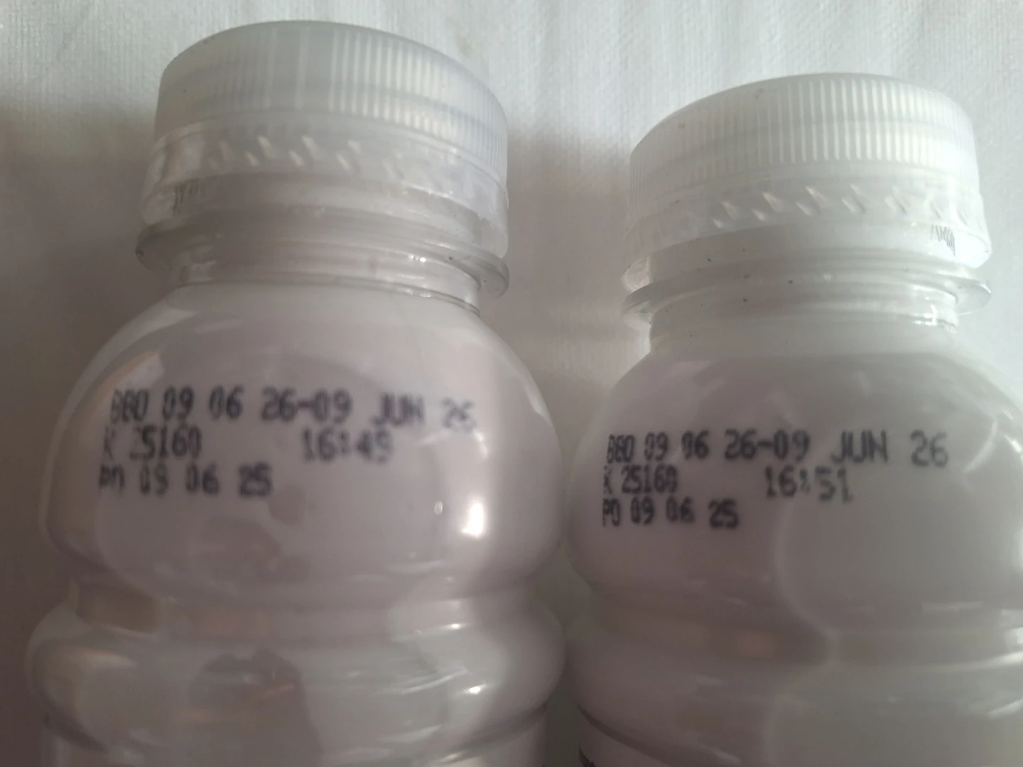 Nutricia Liquigen MCT Oil Keto (2 x  8.5oz Bottles) June 2026 - photo 2