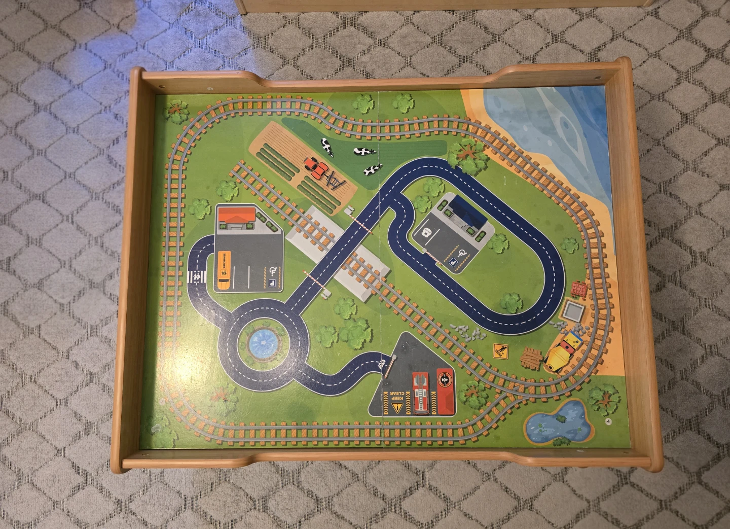 Wooden Train Table - photo 3
