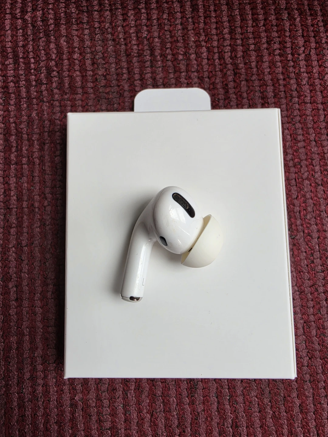 Apple AirPods Pro (Left Earbud) - photo 2