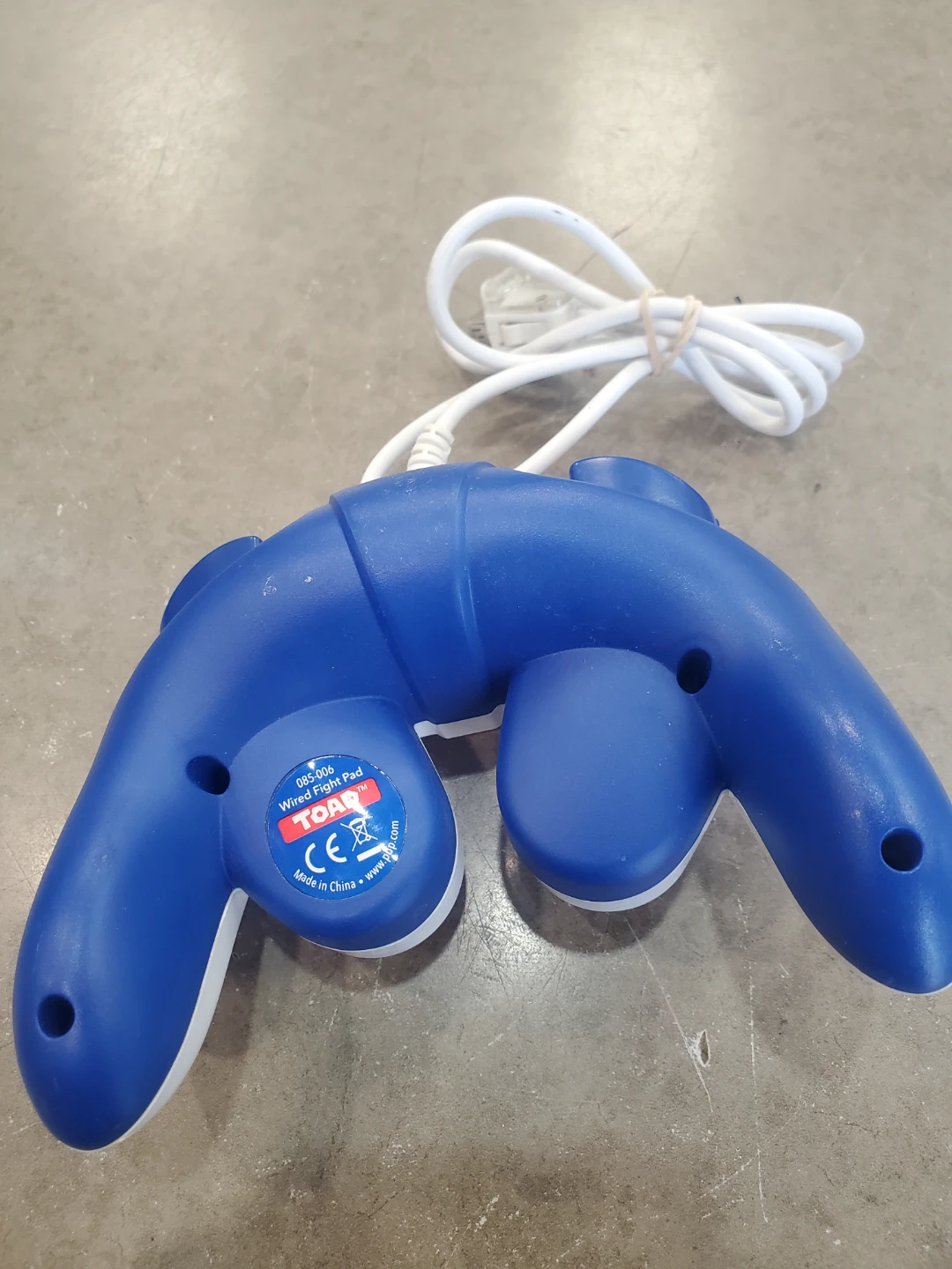 Nintendo Wii GameCube Style Controller - photo 2