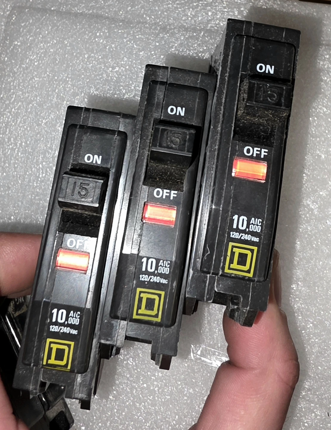 Square D Circuit Breakers - 15A & 10A - photo 3