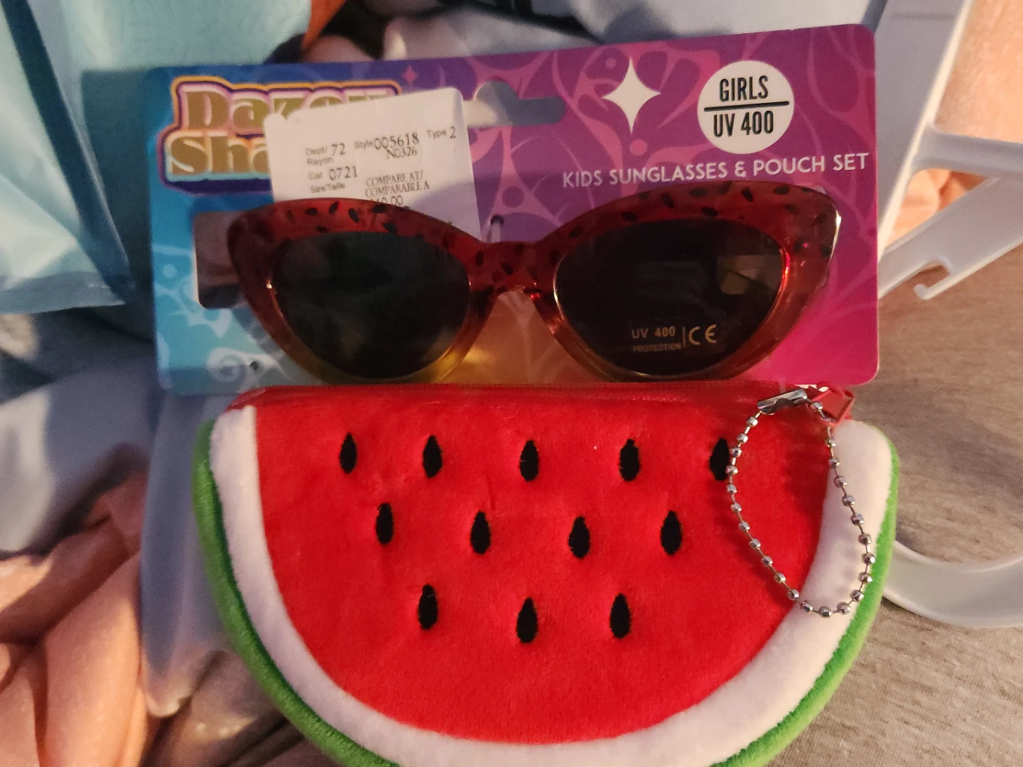 Dazzle Shape Girls Sunglasses & Pouch Set - photo 2