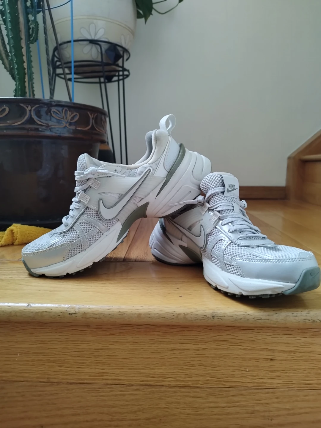 Nike Grey Athletic Shoes - Women's Size 9(V2k Run) - photo 4