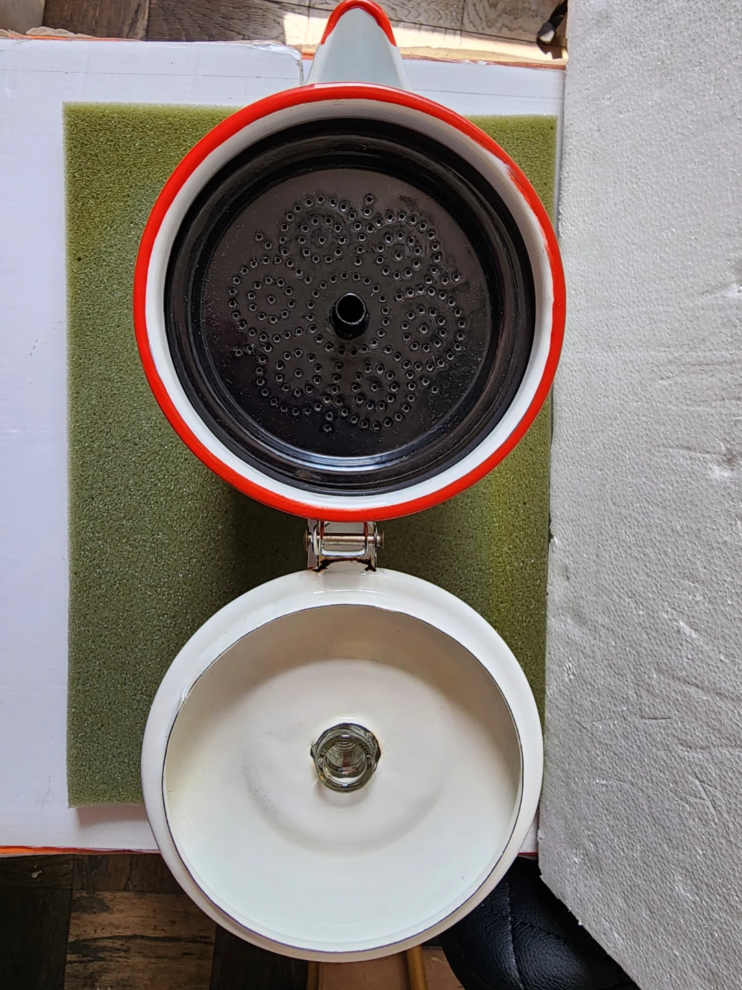 ENAMEL COFFEE POT - photo 3
