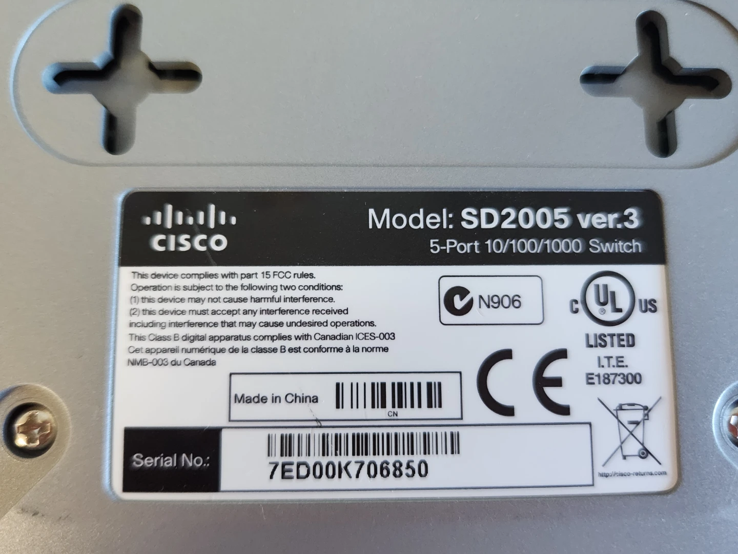 Cisco Small Business SD2005 5-Port Gigabit Switch - photo 3