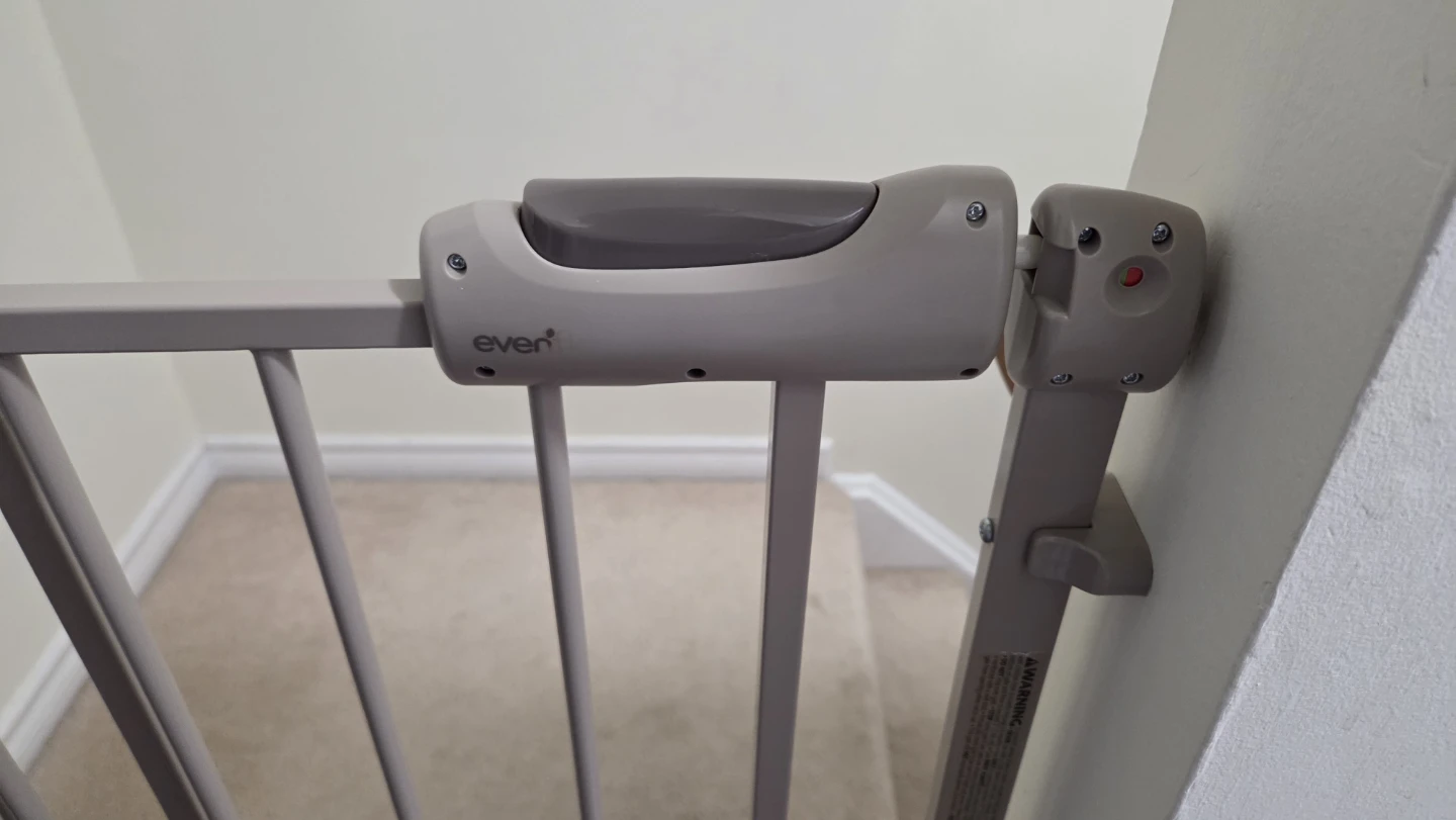 Evenflo Baby Safety Gate - photo 2