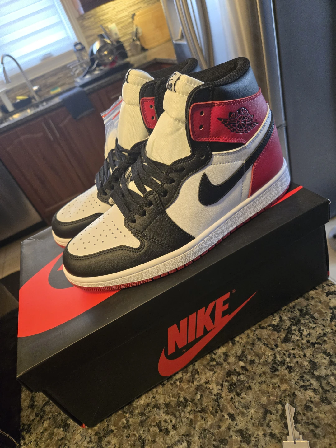 Air Jordan 1 High OG "Chicago Black Toe" Sneakers