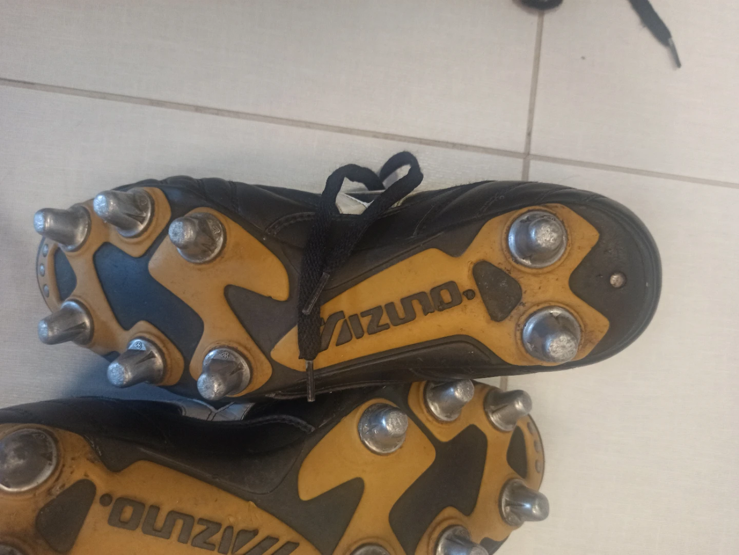 Mizuno Soccer Cleats - photo 2