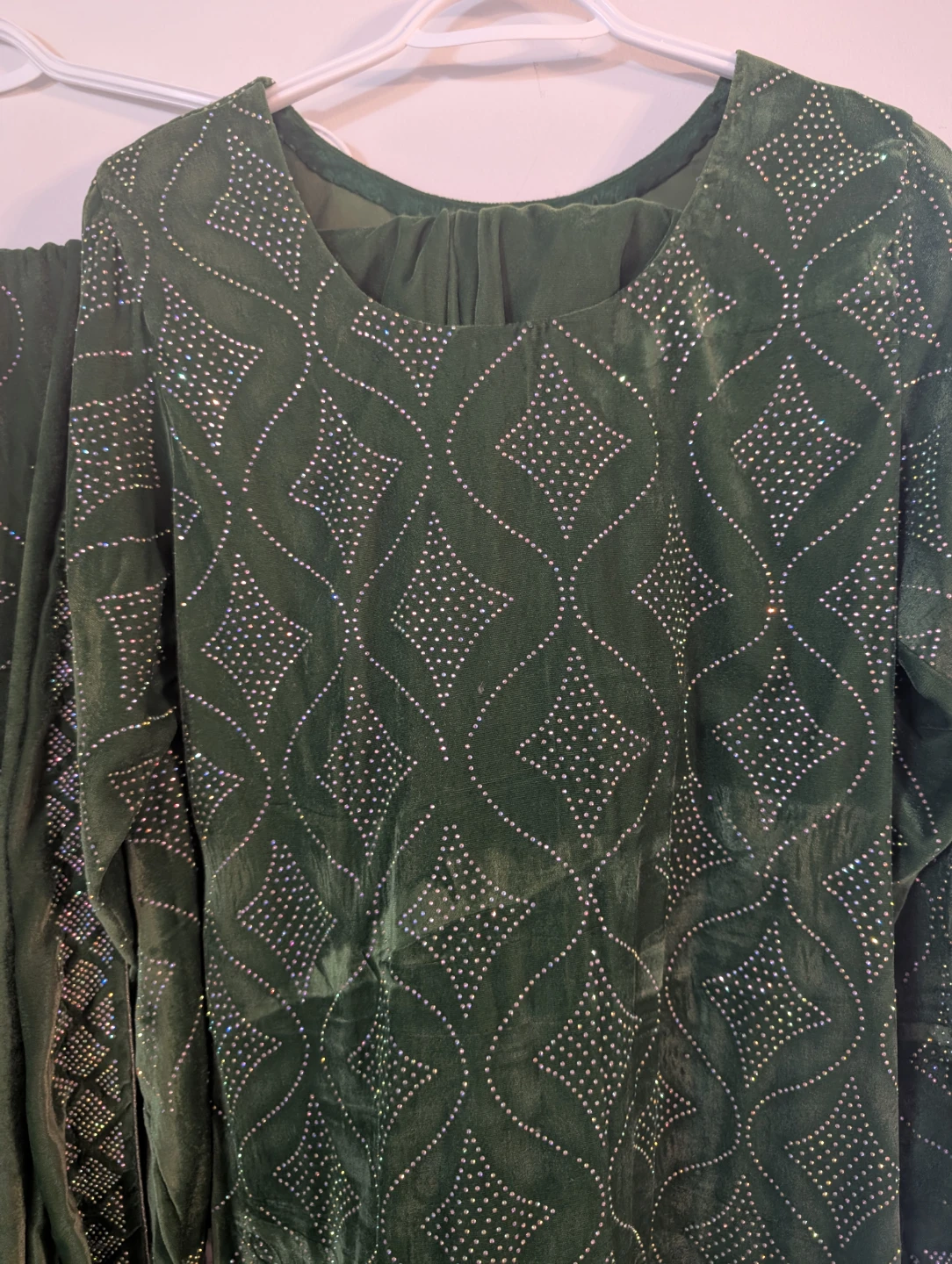 Green Velvet Embellished Shirt, dopatta and Pants Set