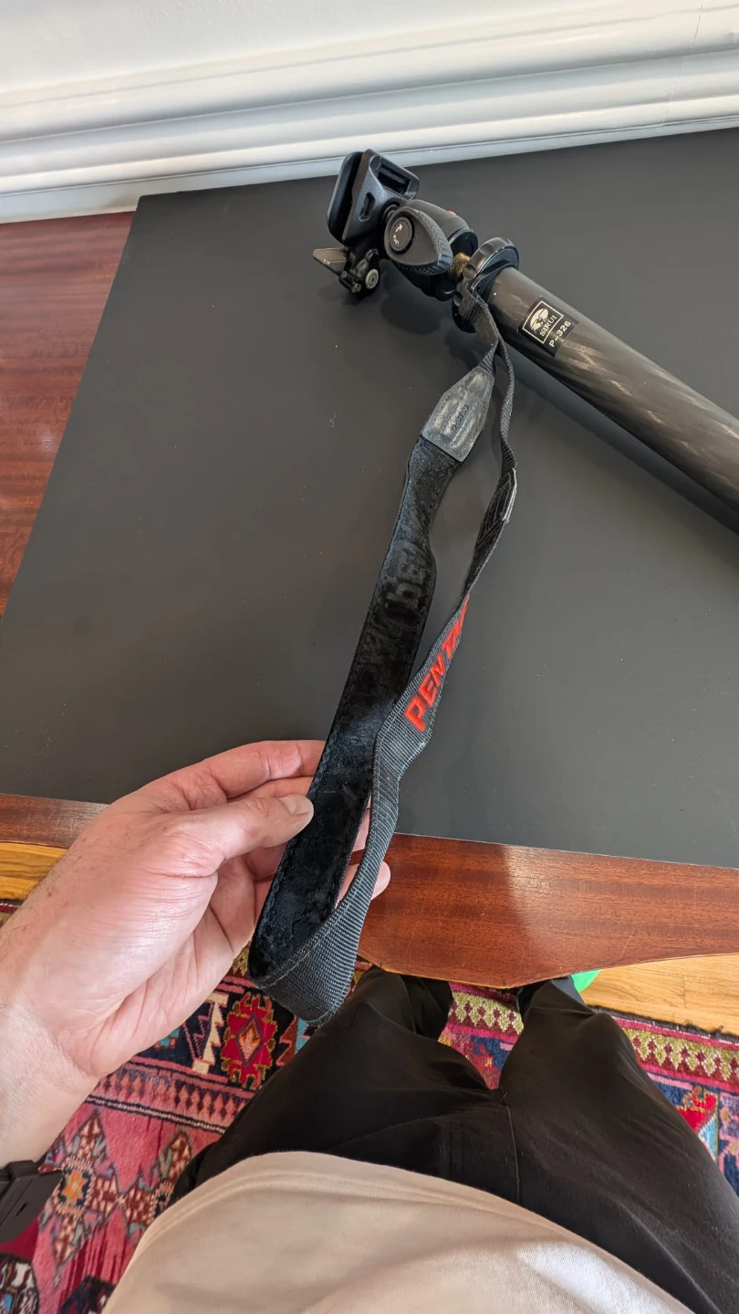 Manfrotto 494RC2 Ball Head on Sirui P-326 Carbon Monopod - photo 5