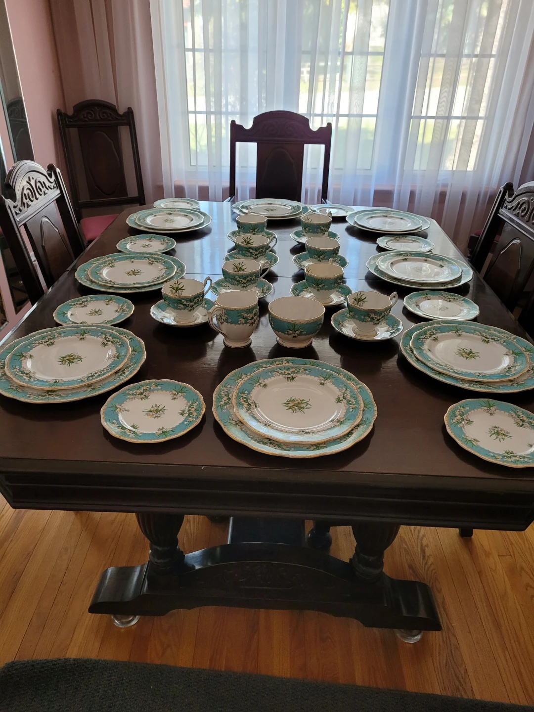 Queen Anne - Marilyn Dinnerware set