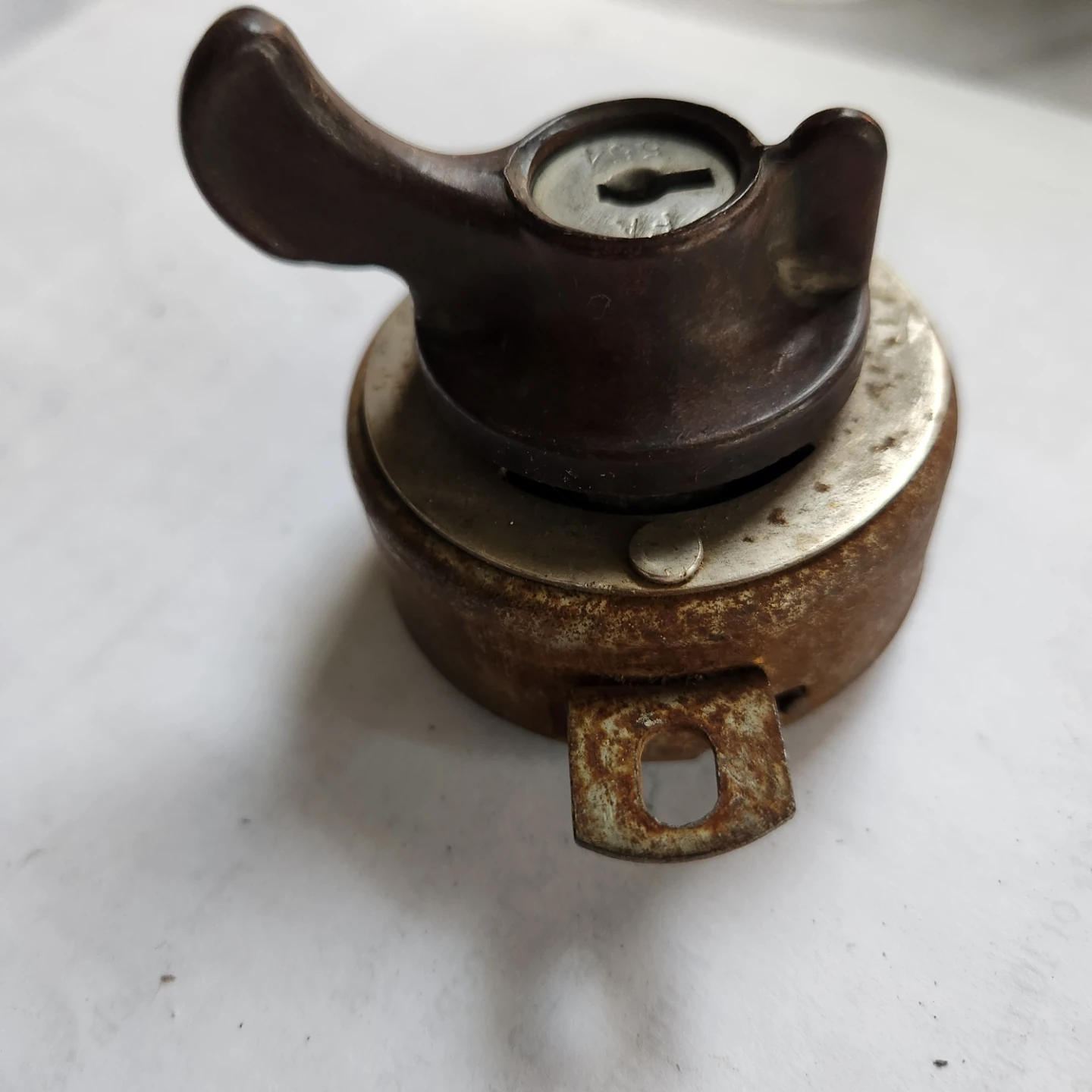 1938 to 1949 Ford Prefect FA 554 Ignition Switch - photo 2