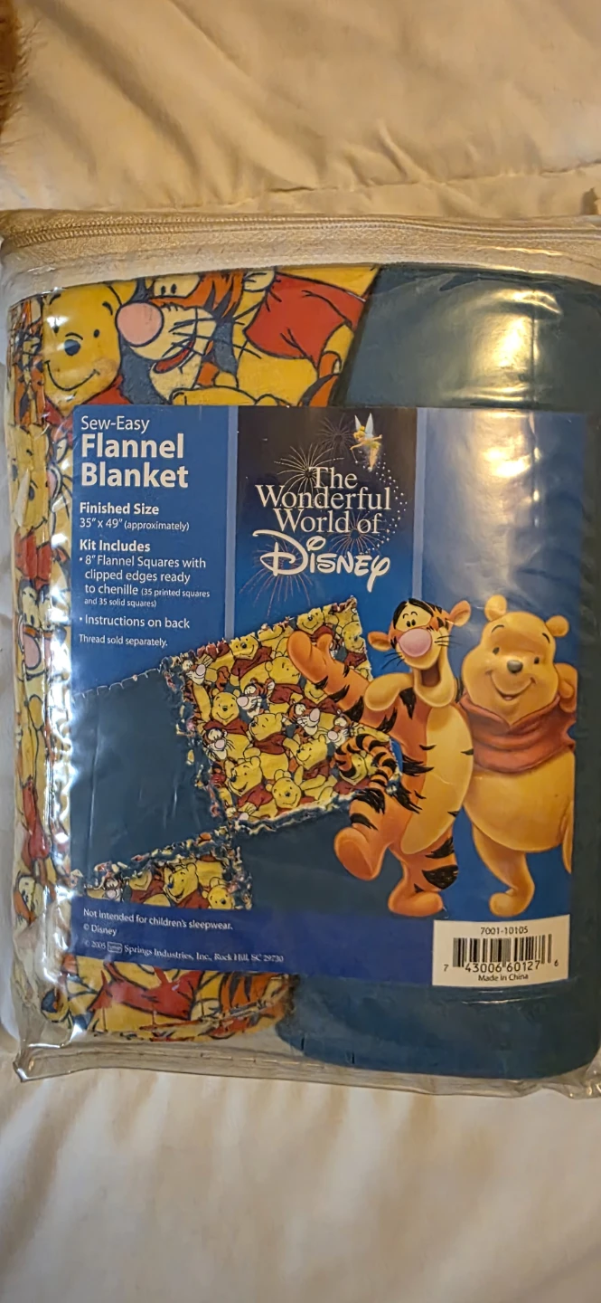 Disney Winnie the Pooh Sew-Easy Flannel Blanket Kit
