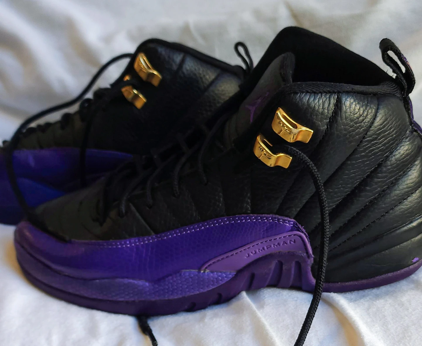 Air Jordan 12 Retro "Field Purple" - 7W/5.5y