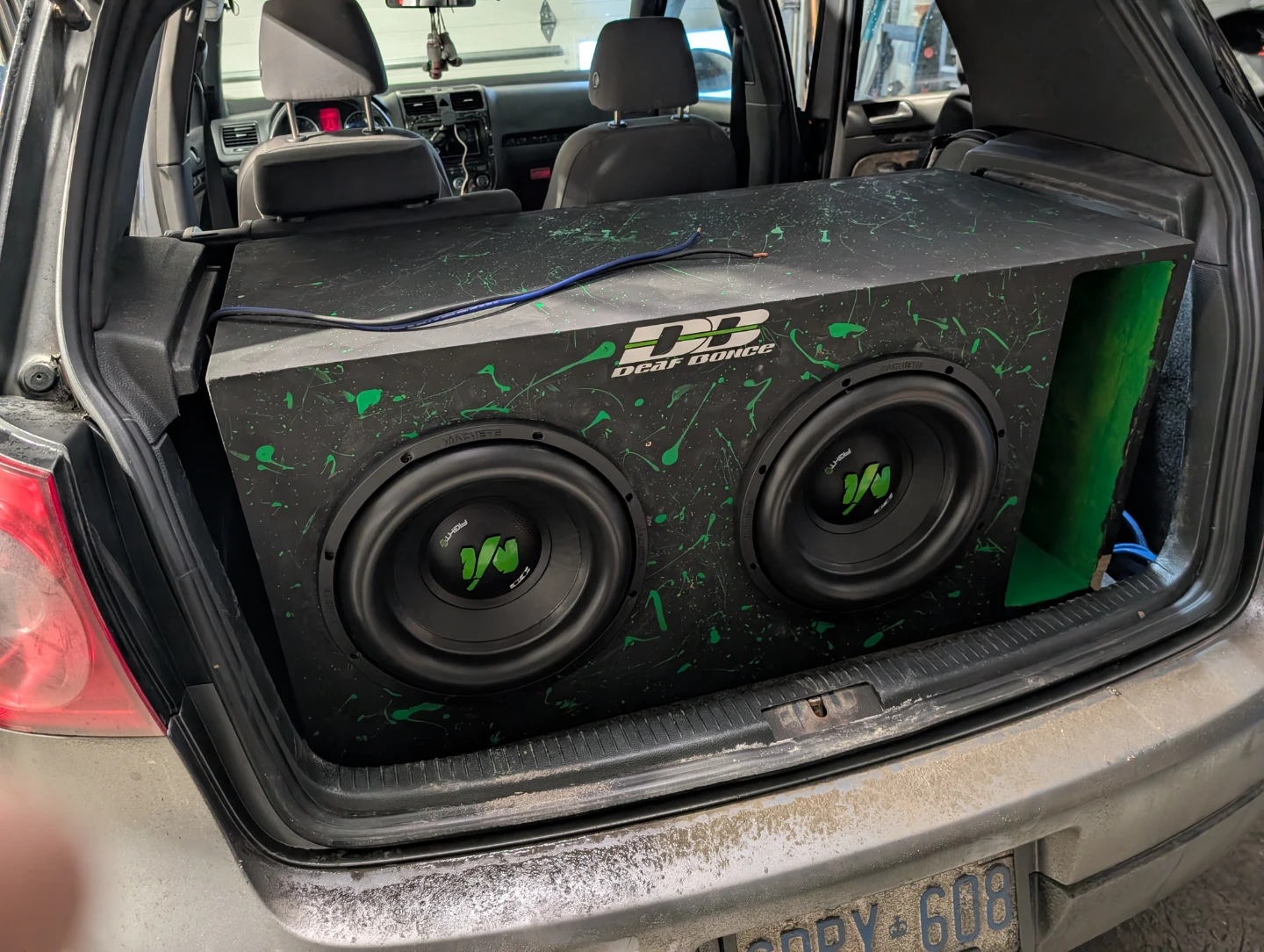 Deafbounce machete series Subwoofers in custom enclosure box
