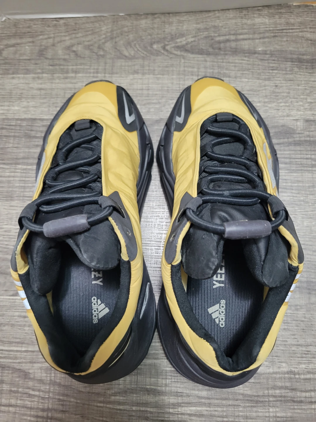 Adidas Yeezy 700 MNVN "Honey Flux" Yellow size 4 - photo 5