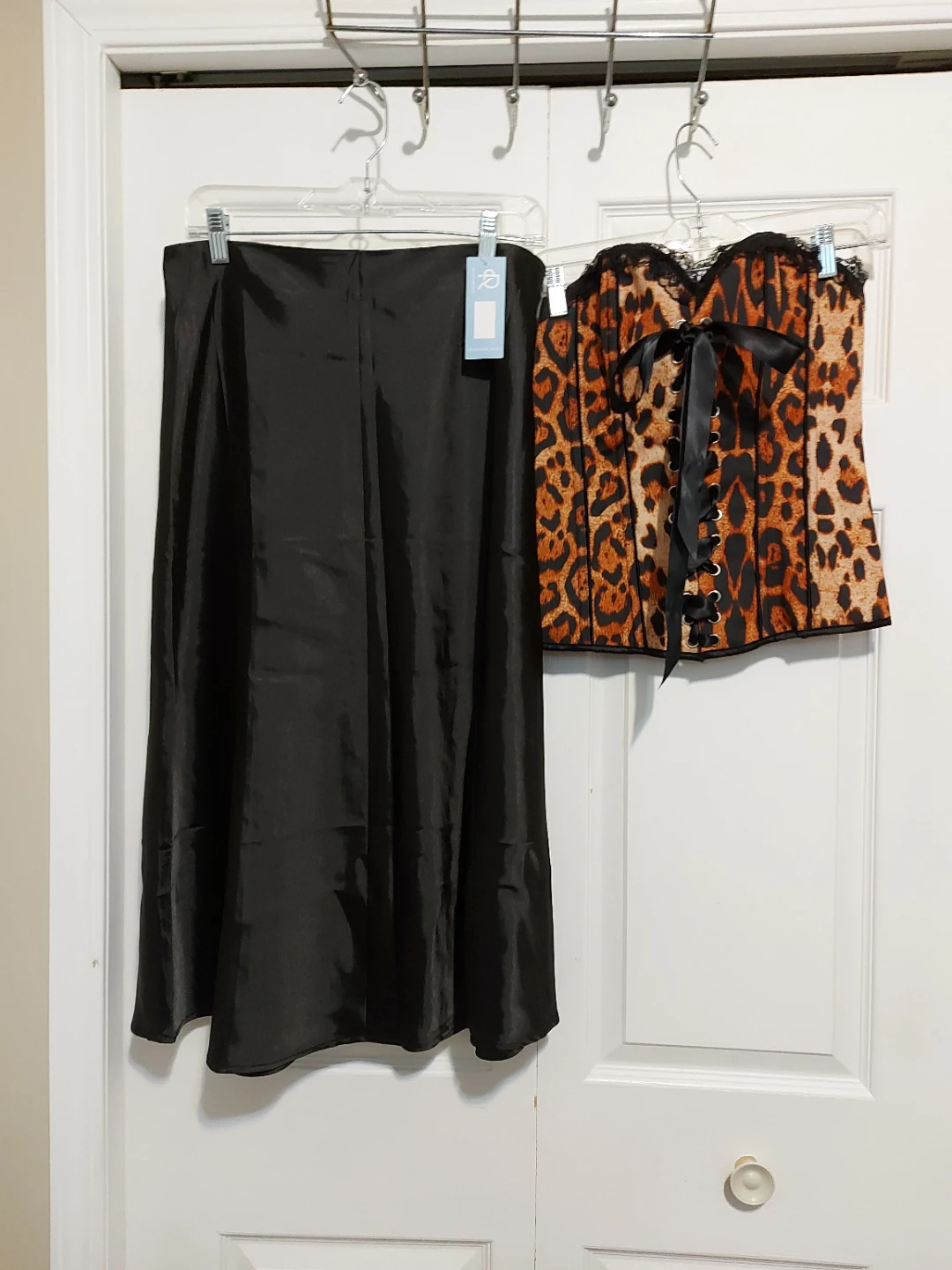 Leopard Print Corset and Black Satin Skirt Set - photo 2