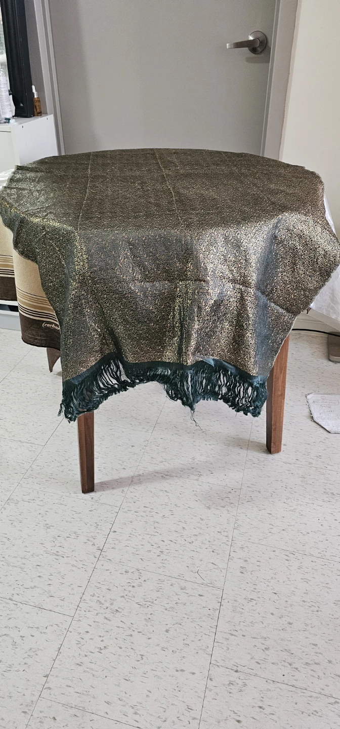 Teal and Gold Damask Tablecloth with Fringe 🌱