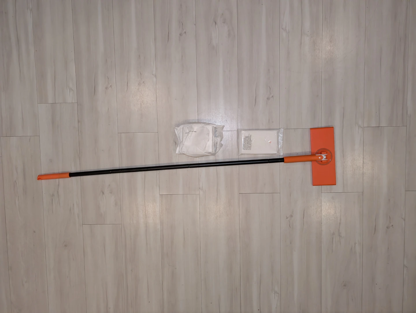 Swiffer Mop with Cleaning Pads
