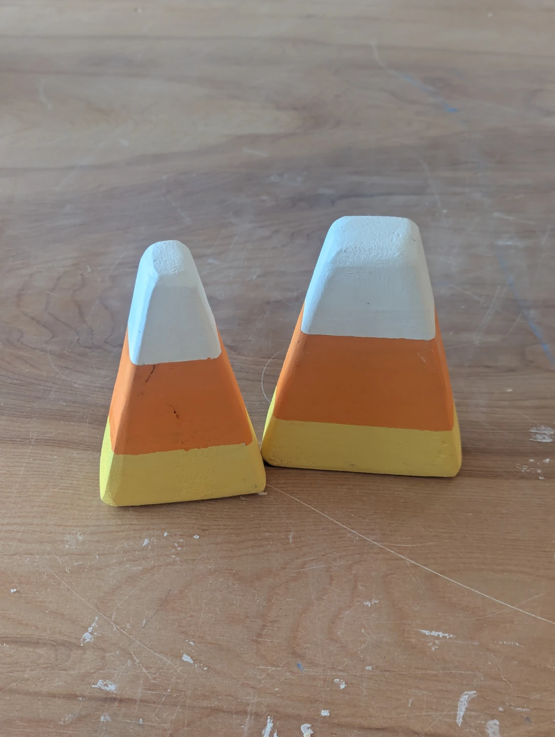 Handmade Pair of 5.5" Candy Corn Tabletop Decor - photo 2