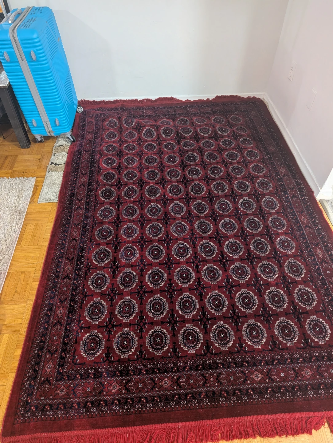 Area Rug with Geometric Pattern - photo 2