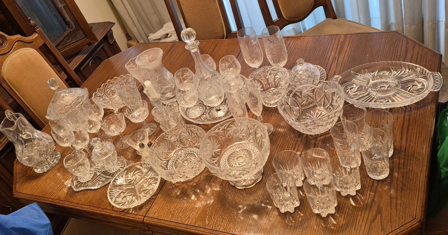 Large Crystal Set - Vintage Pinwheel Cut Glass - photo 4