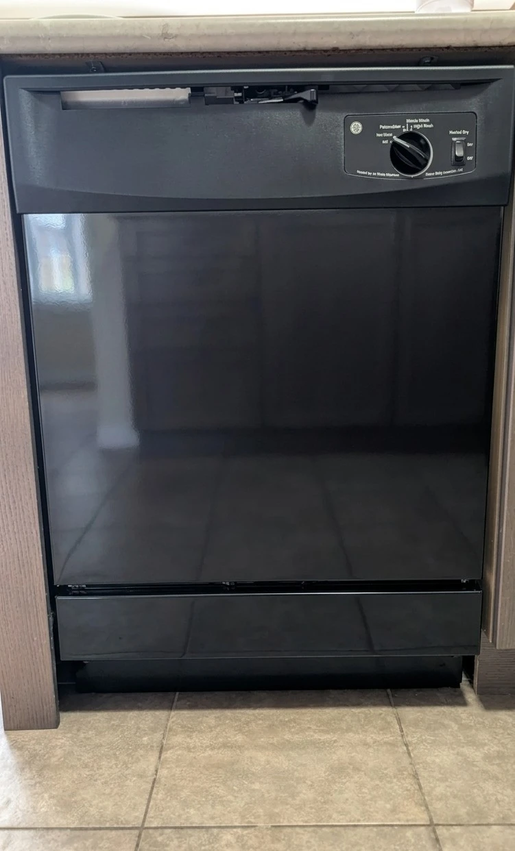 GE 24" Built-In Dishwasher - Black