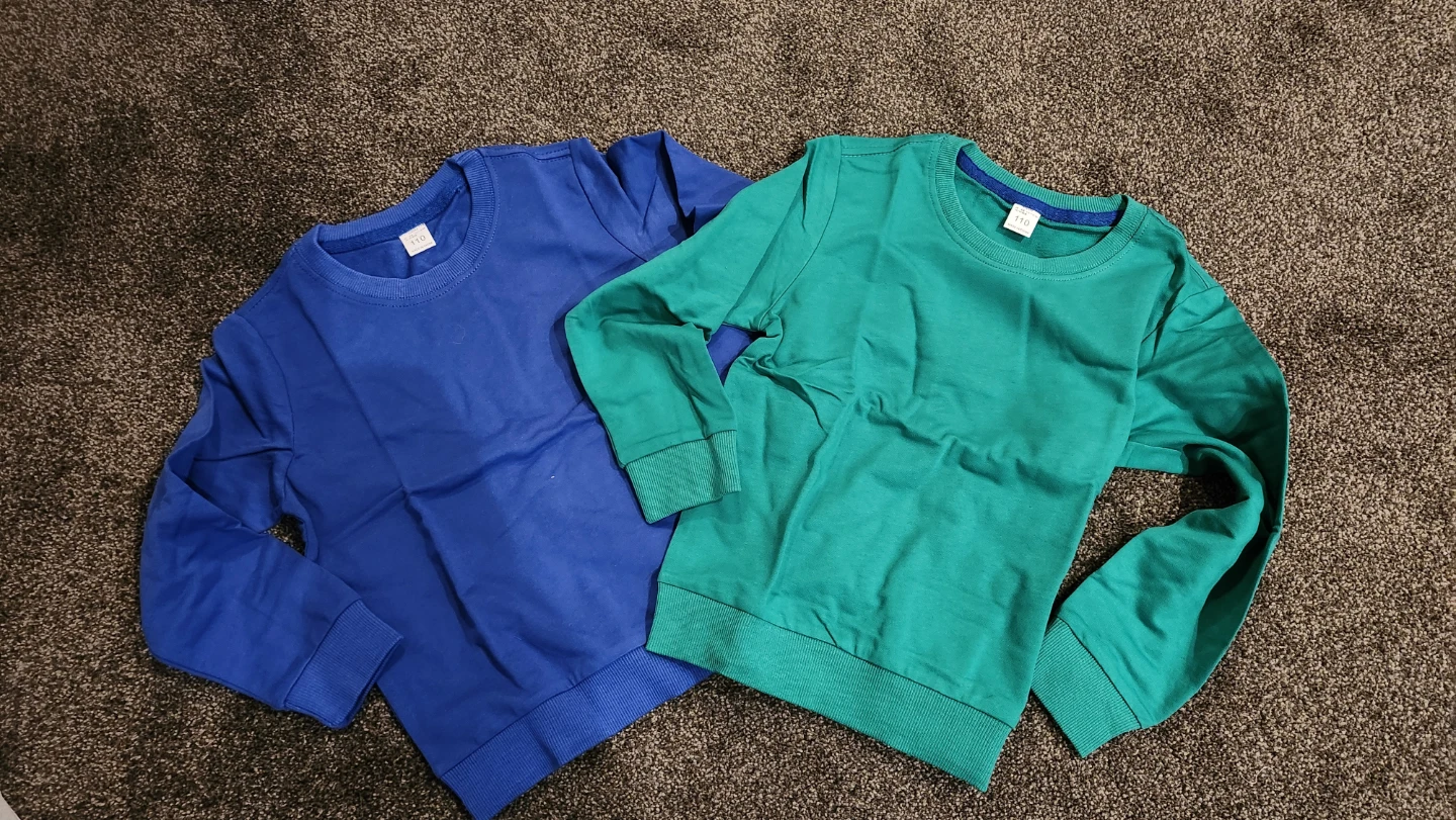 2 Kids Crewneck Sweatshirts - Blue & Green