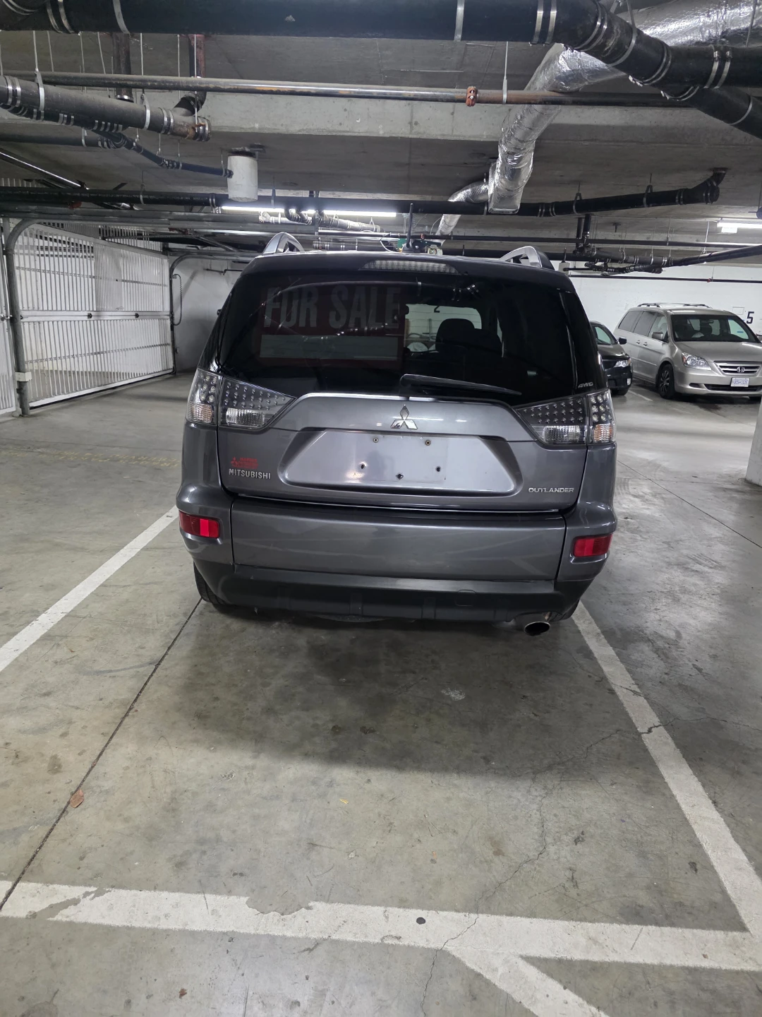 Mitsubishi Outlander SUV - photo 2