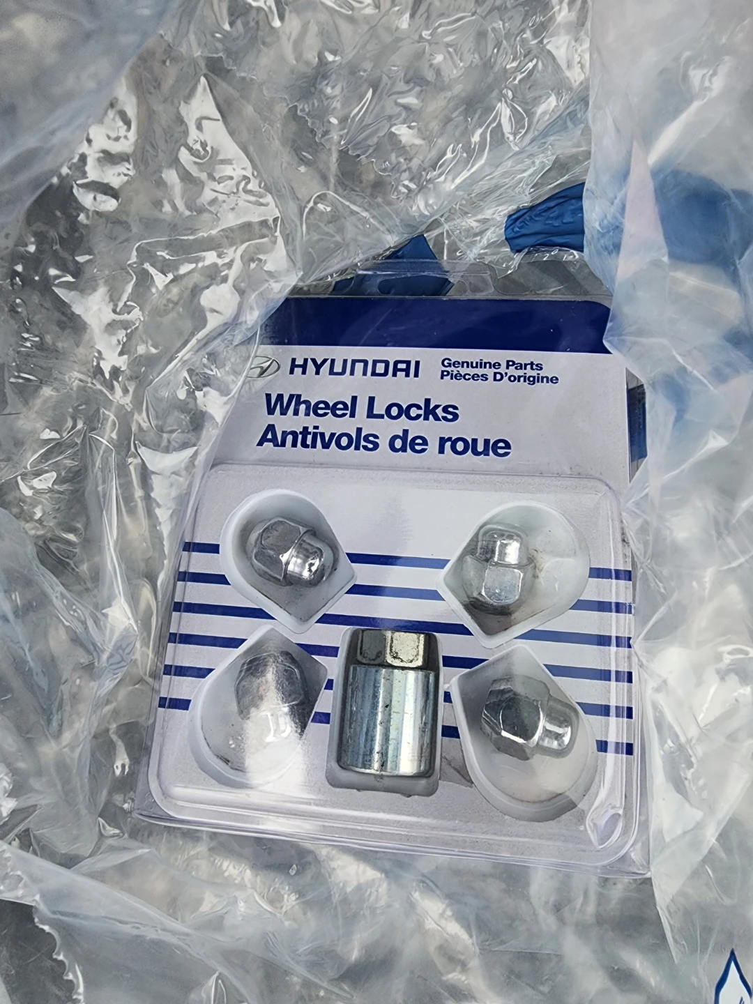 Hyundai Genuine Wheel Locks - photo 2