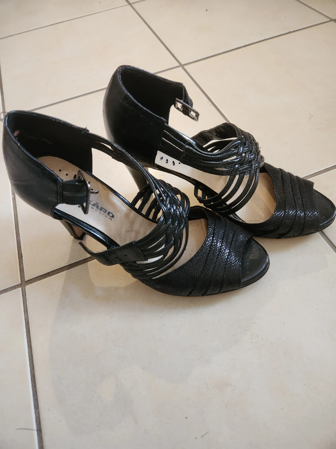 GAGO Collection Black Heels Size 7.5M - photo 2