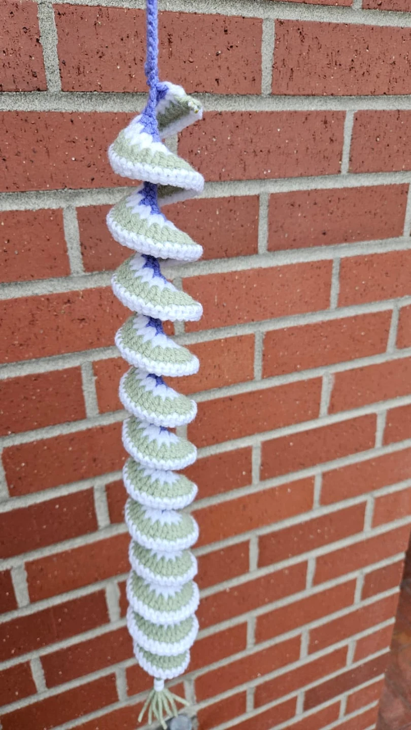 Handmade Crocheted Spiral Garland - photo 2