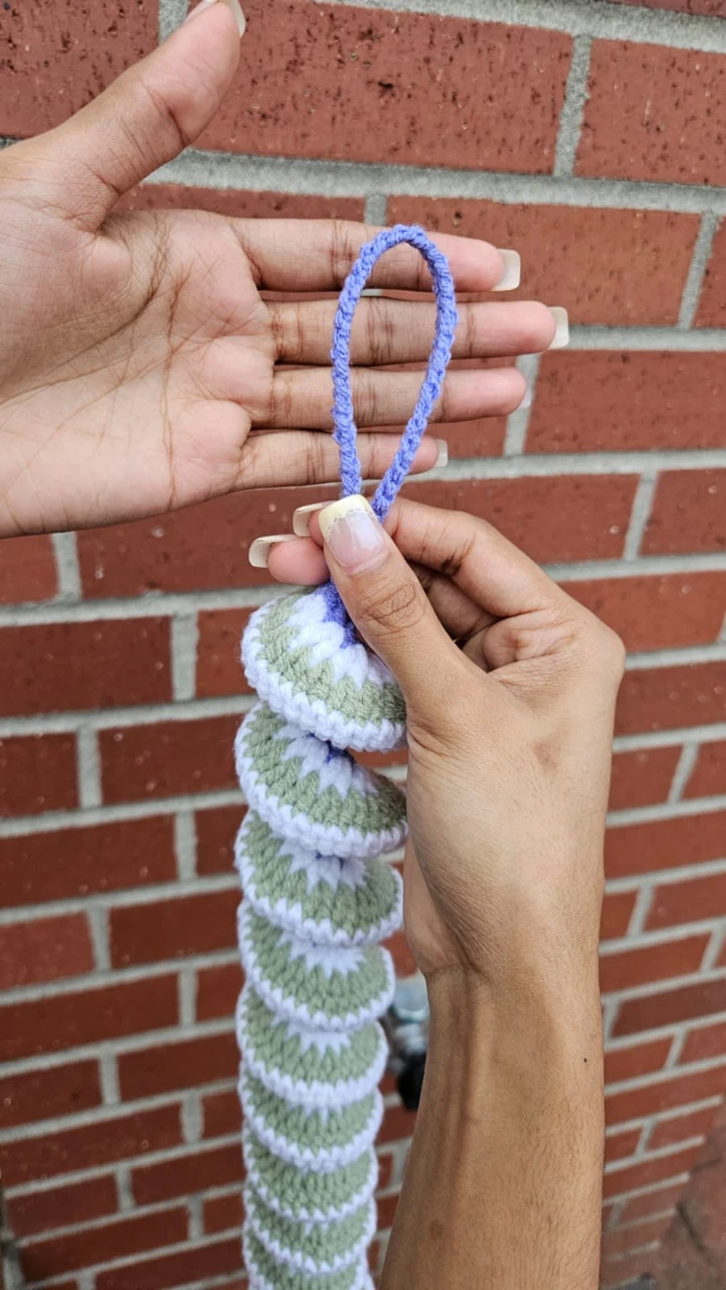 Handmade Crocheted Spiral Garland - photo 4
