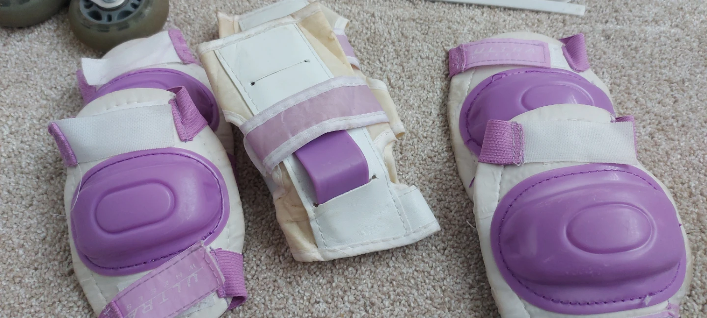 Girl's ice/inline skates