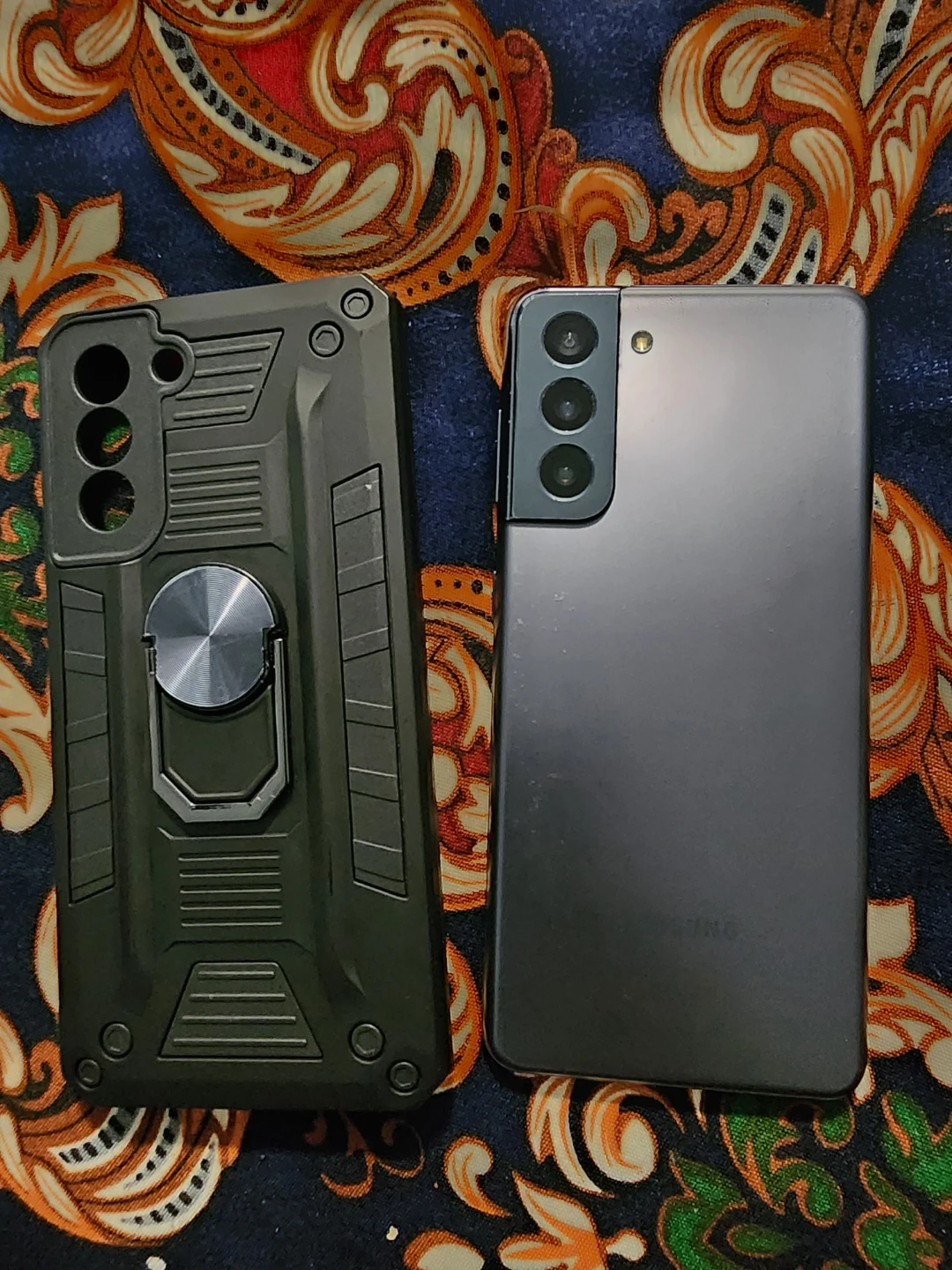 Samsung Galaxy S21 with Rugged Case
