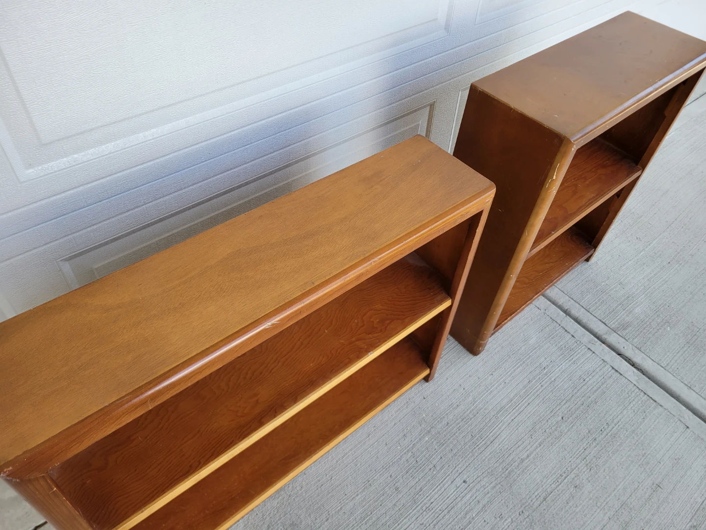 Two Wooden Bookshelves / Shelving units. - photo 3