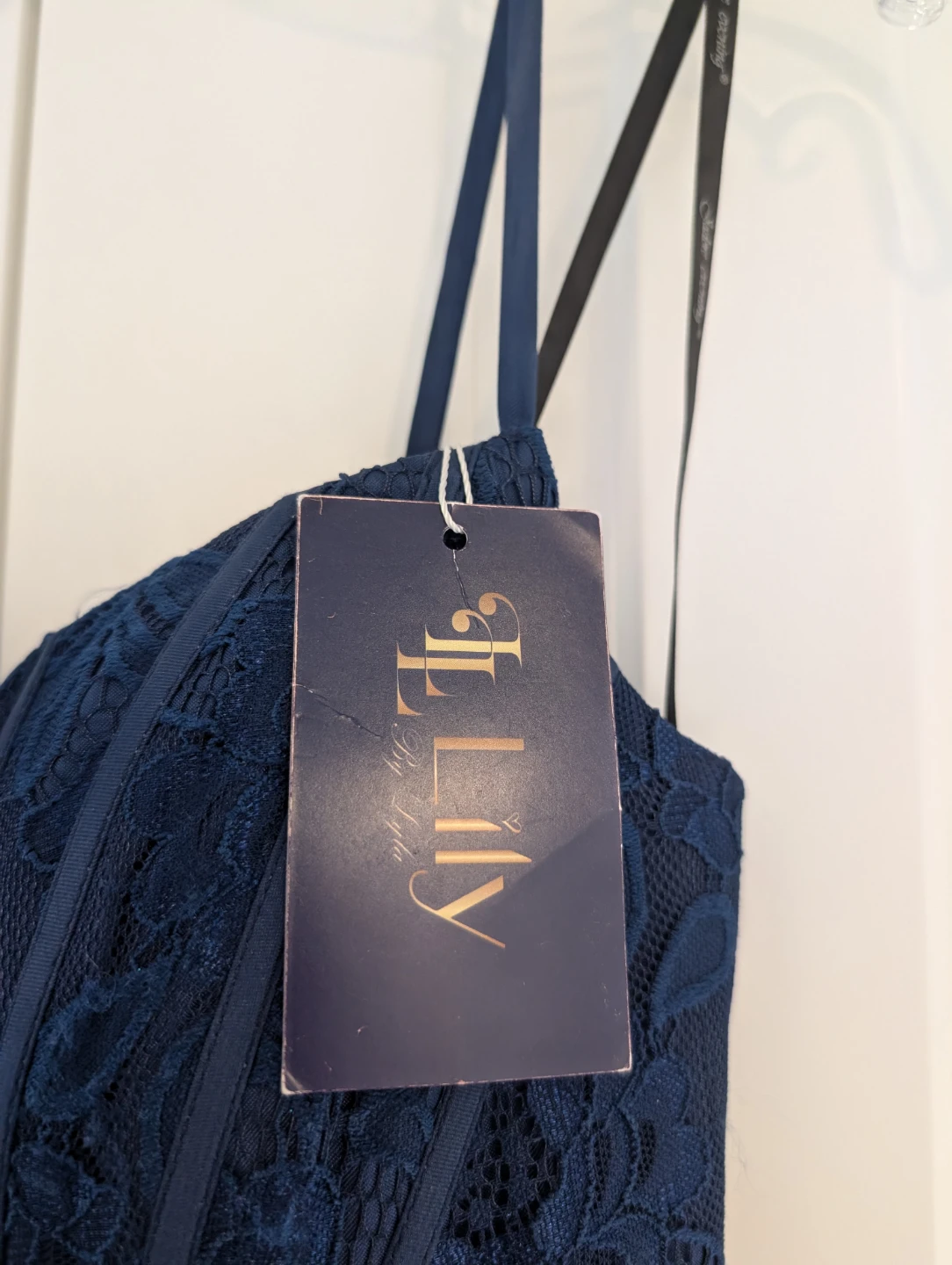 Lily & Lily Navy Lace Dress - Size 6 - photo 4