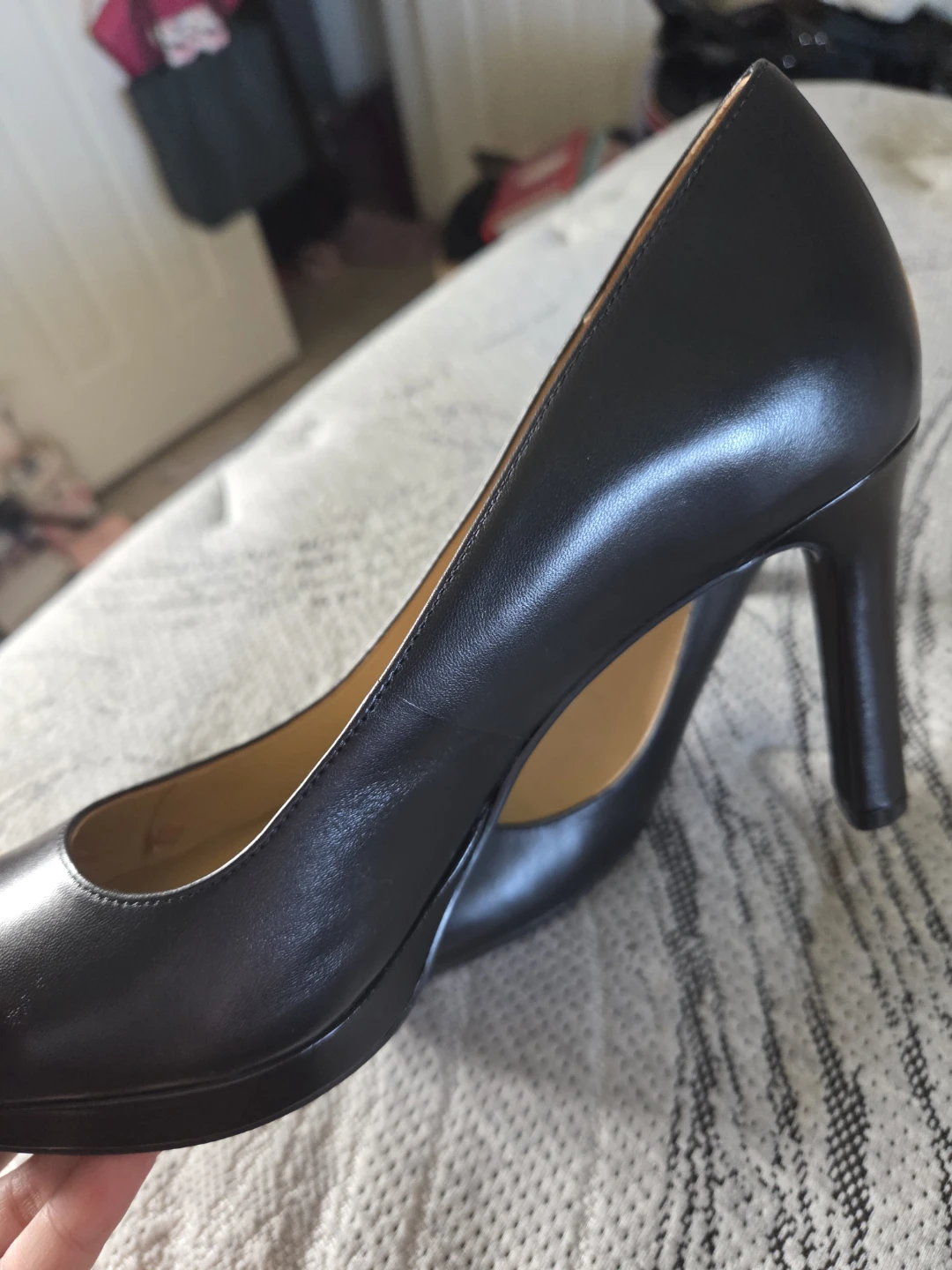 Naturalizer Black Leather Pumps - photo 3