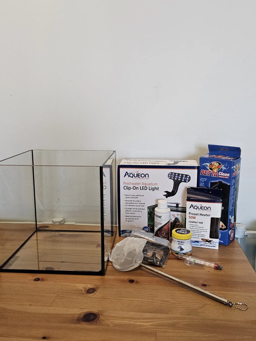 5 Gallon Aquarium ( Full set