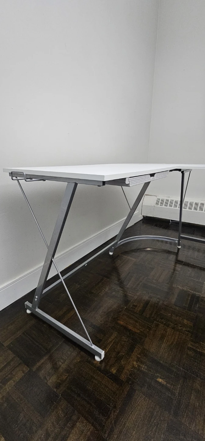White L-Shaped Corner Desk with Silver Metal Frame - photo 4