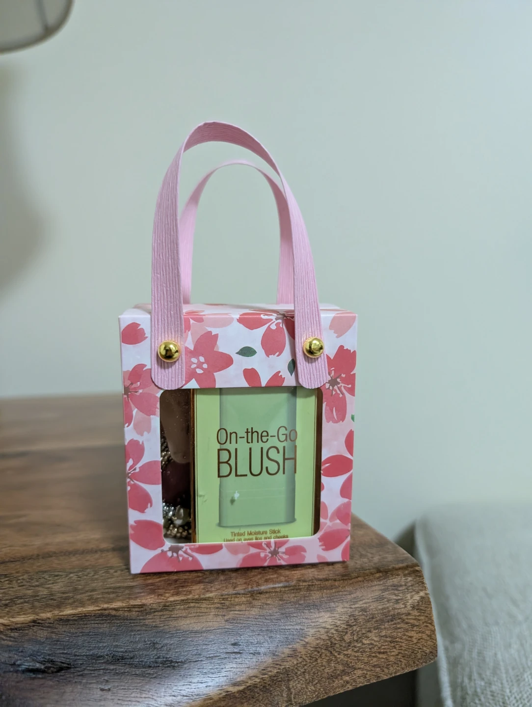 NUSH pretty birthday gift hamper