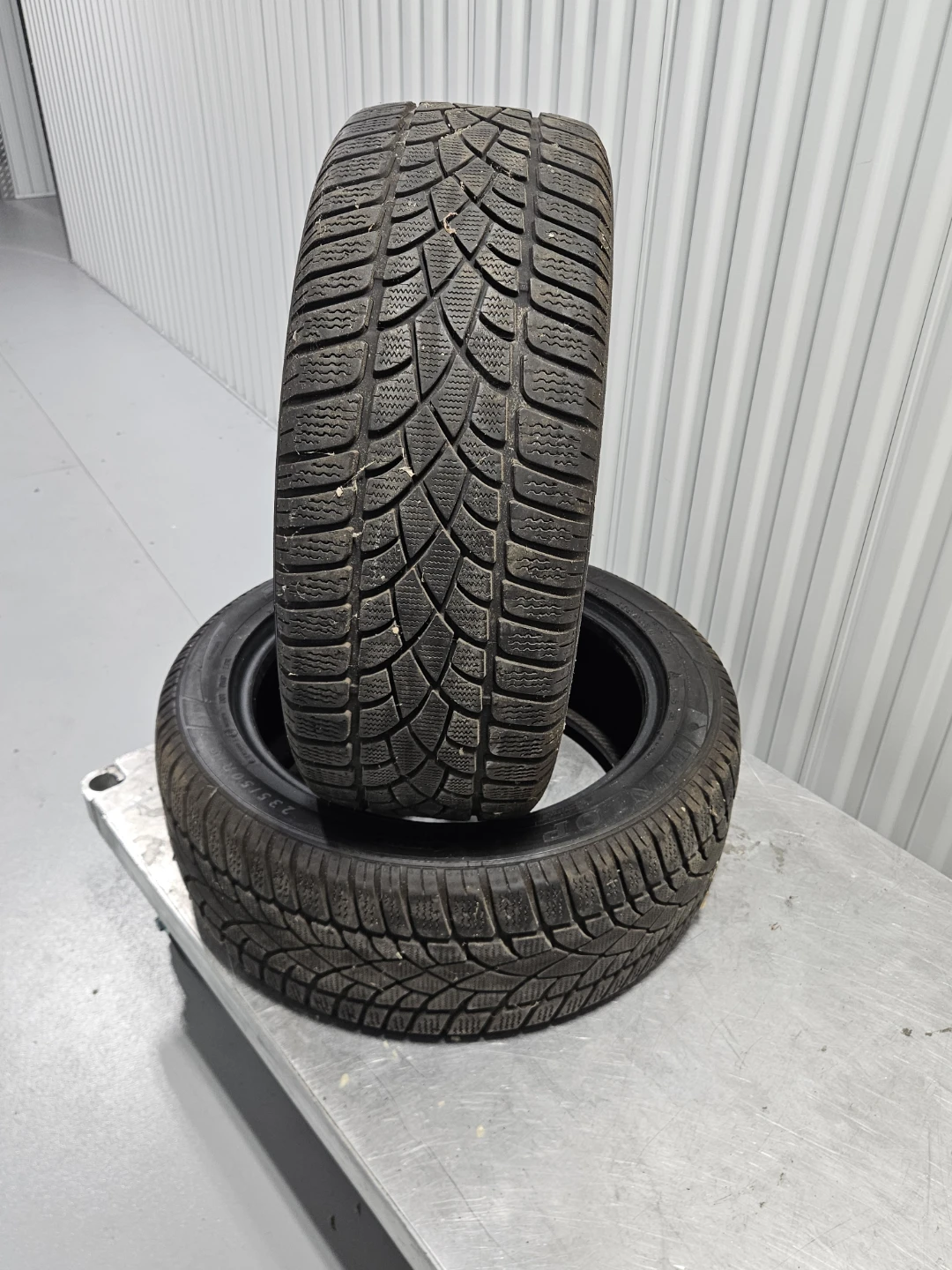 Dunlop 235/50R18 Winter Tires (Set of 2)