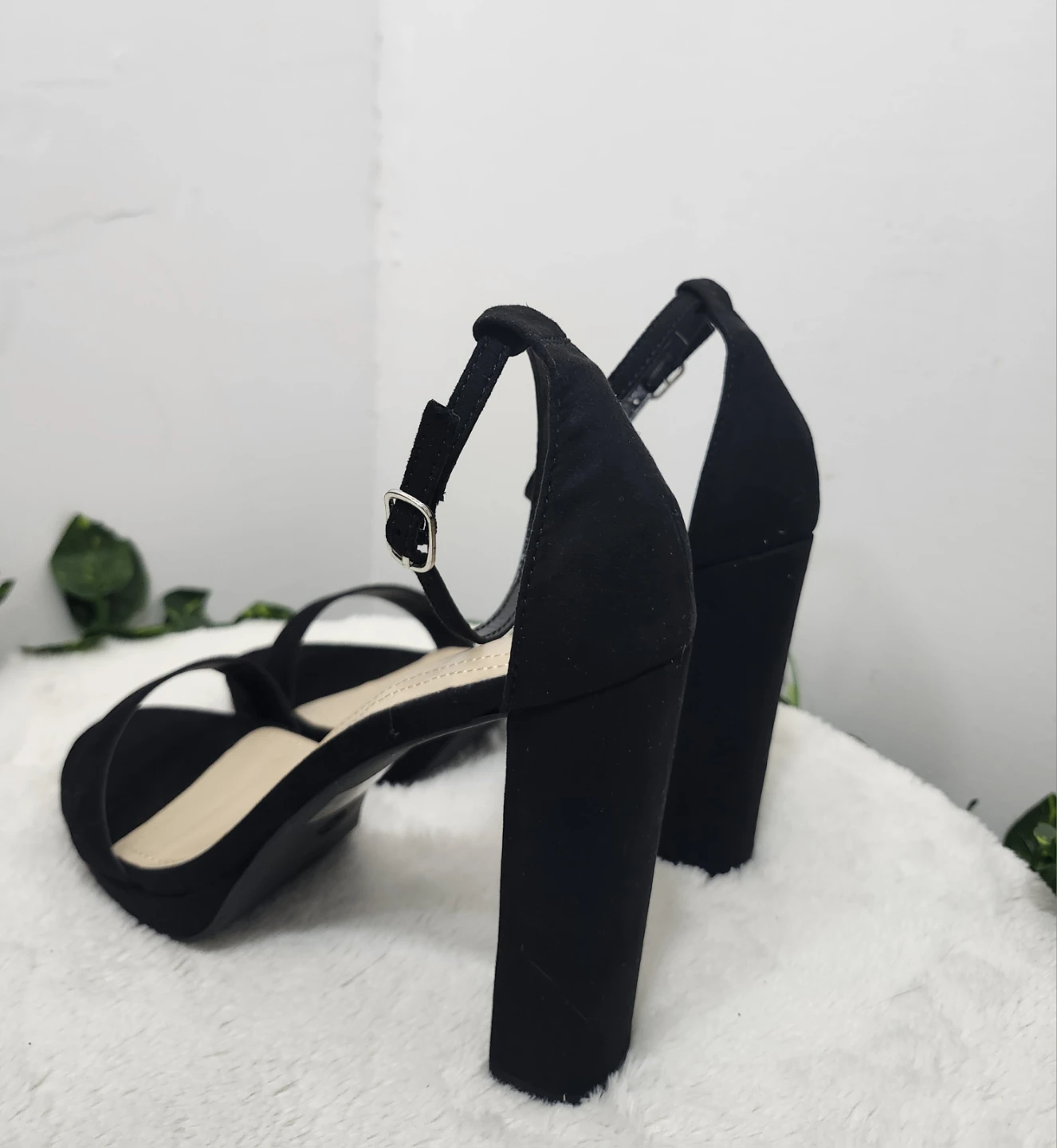 Fashion Nova Black Suede Block Heels - photo 4