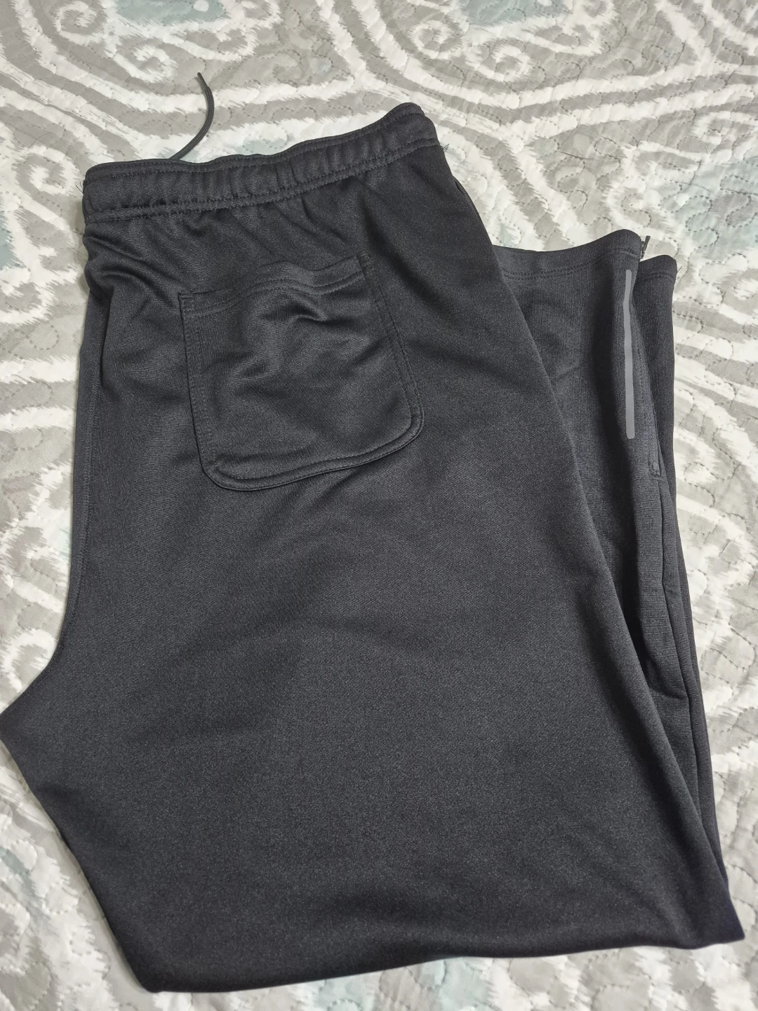 Men's size XL Black Athletic Works