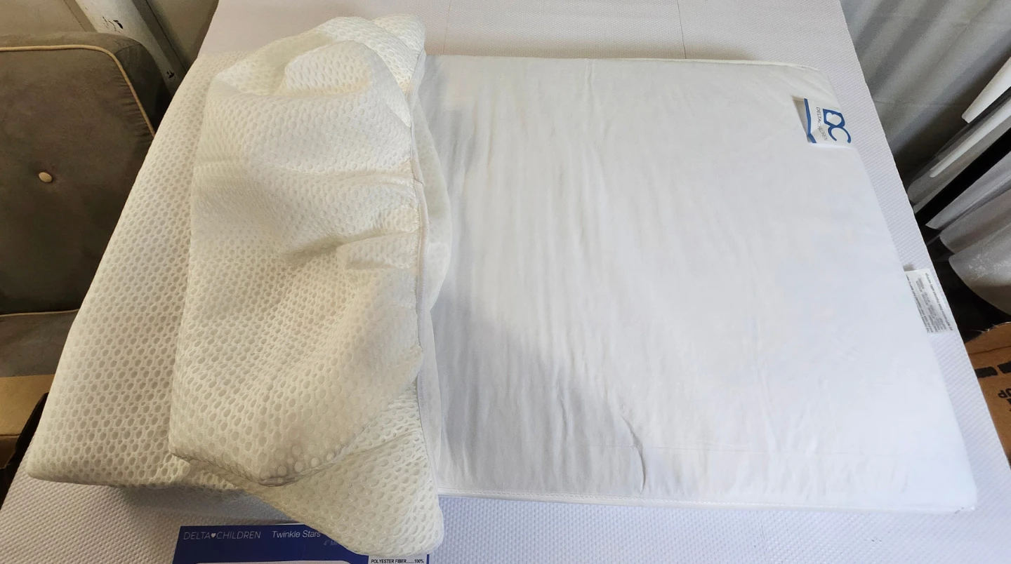 Delta Children Twinkle Stars™ Breathable 4" Mini Mattress - photo 4